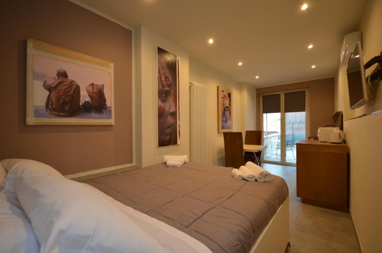 Varennahouse Aston Apt Villa Exterior photo