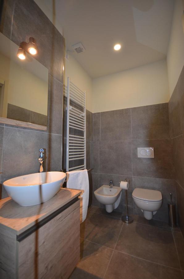 Varennahouse Aston Apt Villa Exterior photo